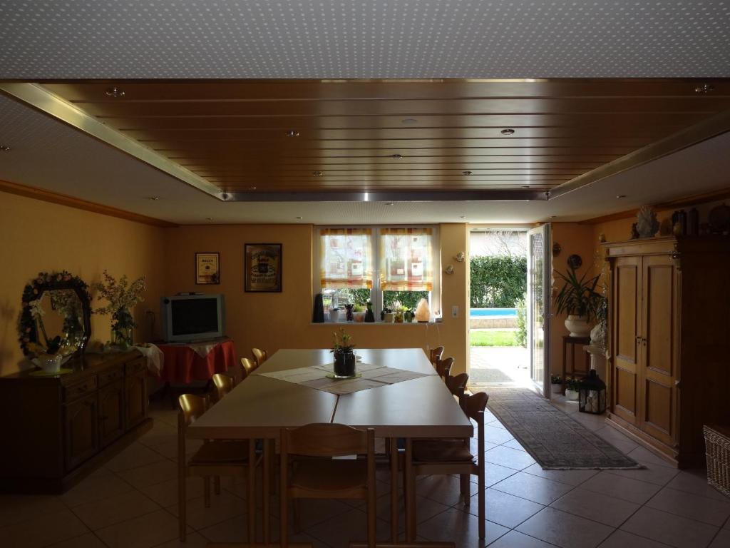 Ferienwohnung Latscha カッペル・グラーフェンハウゼン エクステリア 写真